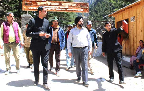 Chief Secretary Dr. S.S. Sandhu visits Nelong and Jadung villages near Tibet border