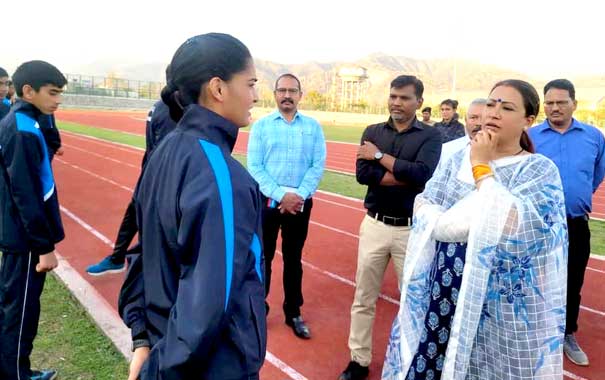Sports Minister Rekha Arya interacted with the children of Sports College