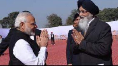 केंद्र सरकार ने बादल के निधन पर दो दिन (26 और 27 अप्रैल) के राष्ट्रीय शोक की घोषणा की