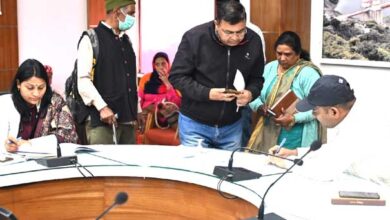 Chief Development Officer Manish Kumar listened to the problems of the people in the District Auditorium New Tehri