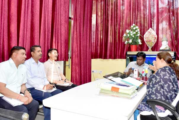 Food Minister Rekha Arya held a review meeting of various schemes run by the Food Department at the government residence, gave important instructions to the officials