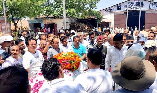 Last rites of senior state building activist Mrs. Sushila Baluni