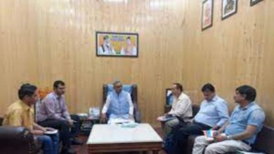 महापौर सुनील उनियाल गामा ने देहरादून स्मार्ट सिटी के कार्यों की धीमी रफ्तार पर जताई नाराजगी