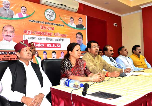 Cabinet Minister Rekha Arya interacted with journalists in the 'Media Dialogue' program