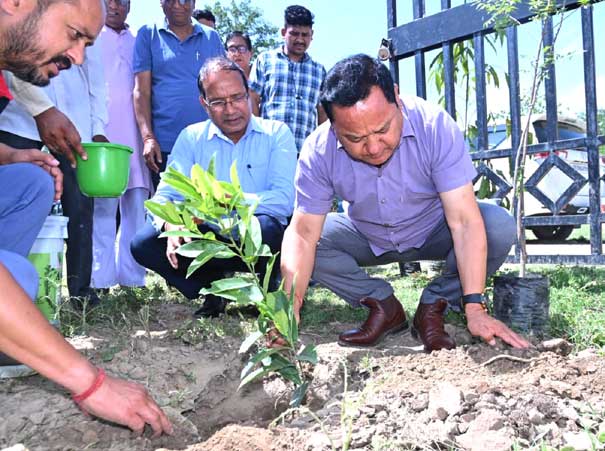 District Magistrate Dhiraj Singh Garbyal also planted saplings in the premises of EVM and VVPAT warehouse on the occasion of World Environment Day.