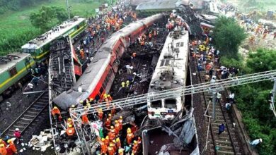 ओडिशा के बालेश्वर के पास भीषण रेल हादसा, दिल दहलाने वाला मंजर