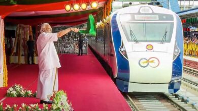 देश को मिली पांच नई वंदे भारत ट्रेनों की सौगात: पीएम मोदी ने रानी कमलापति स्टेशन पर दिखाई हरी झंडी