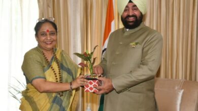 राज्यपाल से मिलीं विधानसभाध्यक्ष