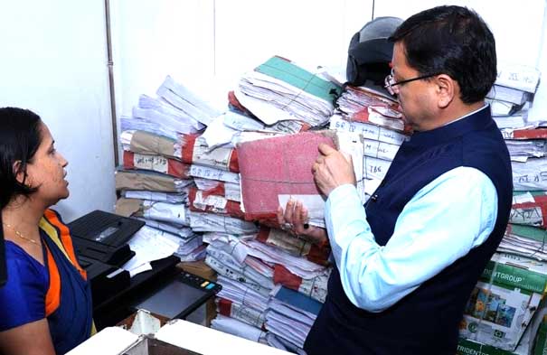 Chief Minister Pushkar Singh Dhami did a surprise inspection of the registrar's office