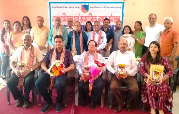 Senior doctors honored by Human Rights and Social Justice Organization on the occasion of Doctor's Day