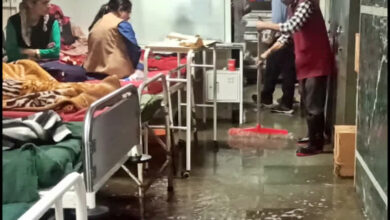 पहाड़ से लेकर मैदान तक बारिश का कहर जारी, ऋषिकेश एम्स के इमरजेंसी वार्ड में पानी भरने से मरीजों में मची अफरा-तफरी