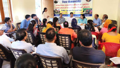 उत्तराखण्ड शासन के क्रियान्वयन विभाग के विशेष कार्याधिकारी संजीव कुमार शर्मा ने रायपुर ब्लॉक के थेवा, मालदेवता, सरखेत एवं धारकोट में क्षेत्रीय भ्रमण कर ग्रामीणों के साथ किया संवाद