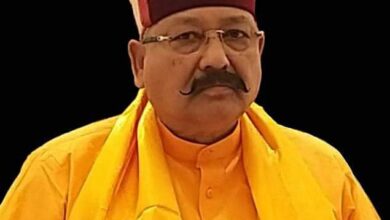 उल-जूलूल बयानबाजी से बाज आए मौर्य, सतयुग कालीन है बद्रीनाथ धाम : महाराज