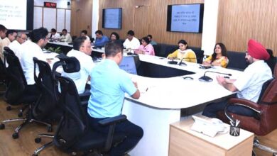 मुख्य सचिव डॉ० एस.एस. संधु की अध्यक्षता में हुई 15वें वित्त आयोग द्वारा संस्तुत अनुदान के तहत कराए जा रहे कार्यों की समीक्षा