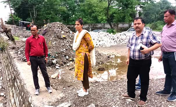 District Magistrate Smt. Sonika did on-site inspection of the disaster affected area in Danda Lakhond, IT Park