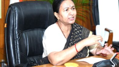 एसीएस राधा रतूड़ी ने मुख्यमंत्री कार्यालय के अधिकारियों व कार्मिकों की ली बैठक 