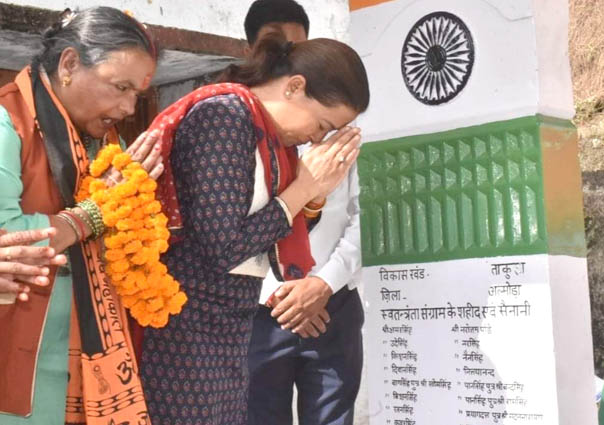 MLA Rekha Arya paid tribute to the martyrs in Chanoda, celebrated Martyr's Day