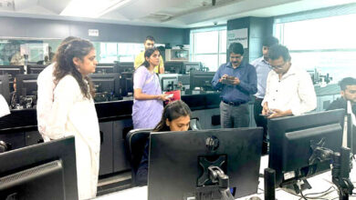 जिलाधिकारी श्रीमती सोनिका ने आईटीडीए में स्थापित डेंगू कन्ट्रोल रूम का निरीक्षण करते हुए व्यवस्थायें देखी