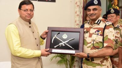 अर्द्धसैन्य बलों के शहीदों के आश्रितों को सरकारी नौकरी देने के फैसले पर सीएम का जताया आभार