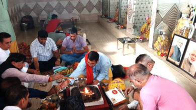 सांसद नरेश बंसल ने रुड़की एवं हरिद्वार में आयोजित विभिन्न कार्यक्रमों में स्थानीय पार्टी पदाधिकारियों व कार्यकर्ताओं संग पूजा अर्चना एवं हवन कर प्रधानसेवक श्री नरेंद्र मोदी के उत्तम स्वास्थ्य और दीर्घायु की कामना कर मिष्ठान वितरण किया