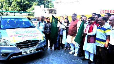 कृषि मंत्री गणेश जोशी ने 25 किसानों का एक दल को तीन दिवसीय प्रशिक्षण के लिए सोलन हिमाचल के लिए हरी झण्डी दिखाकर किया रवाना