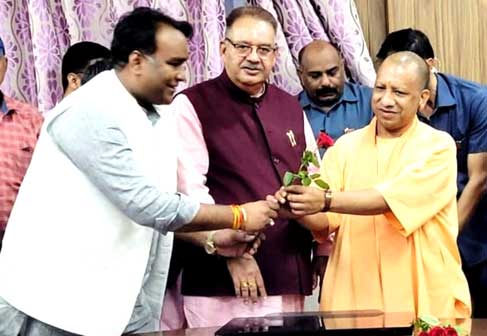 Mahanagar Adhyaksh Siddharth Aggarwal welcomed/congratulated Uttar Pradesh Chief Minister Yogi Adityanath