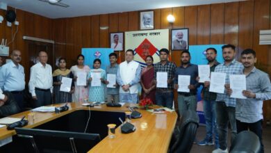 मुख्यमंत्री धामी ने चयनित कनिष्ठ सहायकों को प्रदान किये नियुक्ति पत्र