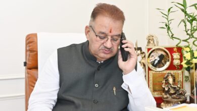 कैबिनेट मंत्री गणेश जोशी ने फरियादियों की सुनी समस्यायें, टेलीफोन के माध्यम से शीघ्र निस्तारण के दिए निर्देश