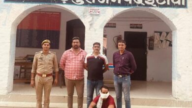 रिटायर्ड स्वास्थ्य अधिकारी के साथ हुई लाखों की ठगी में अभियुक्त इटावा से गिरफ्तार