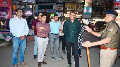 त्योहार सीजन में बढ़ा ट्रैफिक प्रेशर, एसएसपी ने देहरादून के विभिन्न स्थानों का किया स्थलीय निरीक्षण