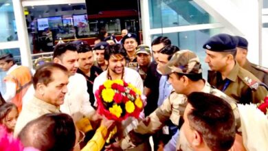 Cabinet Minister Dr. Premchand Aggarwal welcomed Bageshwar Dham priest Acharya Dhirendra Krishna Shastri at Jolly Grant Airport.