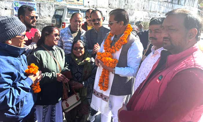 Minister in-charge Dr. Premchand Aggarwal was welcomed by BJP