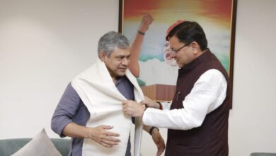 मुख्यमंत्री धामी ने रेल कनेक्टिविटी पर केंद्रीय मंत्री से की चर्चा