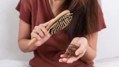 प्रदूषण से बढ़ गया है बालों का झड़ना ? ठीक करने के लिए अपनायें ये 5 टिप्स