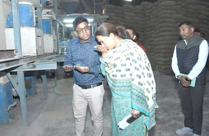 Food and Civil Supplies Minister Rekha Arya