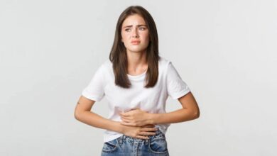 ठंड लगने के बाद पेट में क्यों होता है दर्द? जानें इसके शुरुआती लक्षण और कारण