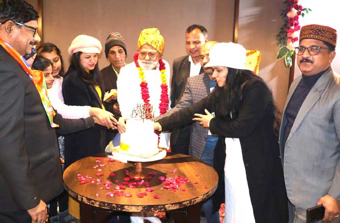 Birthday of AISNA National President Shiv Shankar Tripathi celebrated with pomp