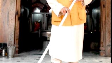 Cleanliness_compaign_Maharaj