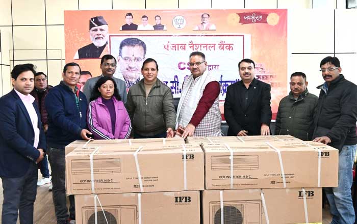 Cabinet Minister Ganesh Joshi gifted four air conditioners (AC) to Uttaranchal Press Club, Dehradun.