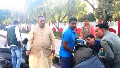 Cabinet Minister Ganesh Joshi became an angel for the person injured in a road accident, the person's life was saved due to timely help.