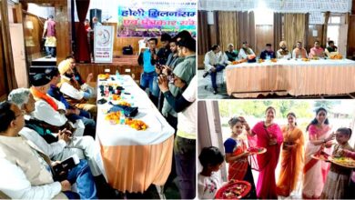 Uttarakhand Journalist Federation celebrated "Holi Milan Ceremony" with love and music.