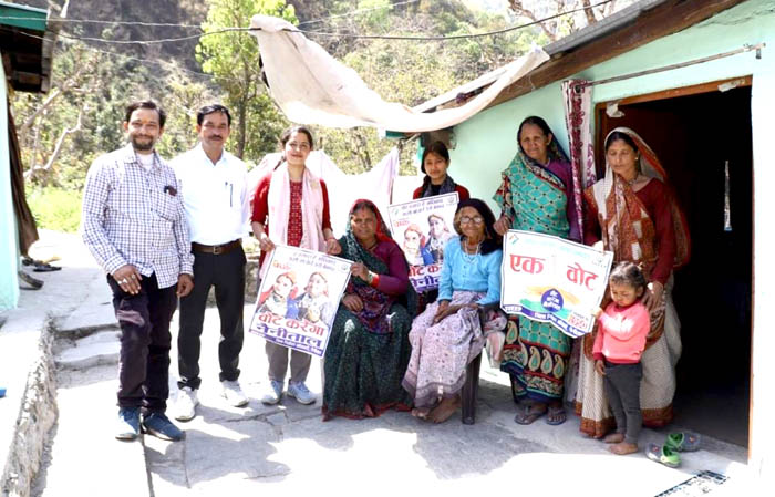 Voters of Maluwatal took pledge to vote
