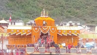 विधि-विधान से खुले विश्व प्रसिद्ध श्री बदरीनाथ धाम के कपाट