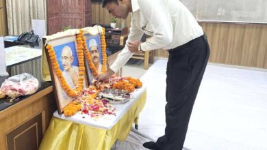 District Magistrate Savin Bansal offered flowers