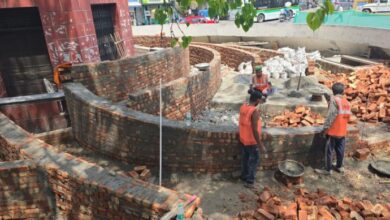 सीएम की प्ररेणा से शहर के प्रमुखतम चौक चौराहे, व घंटाघर आधुनिक परम्परागत सौन्दर्यीकरण की ओर