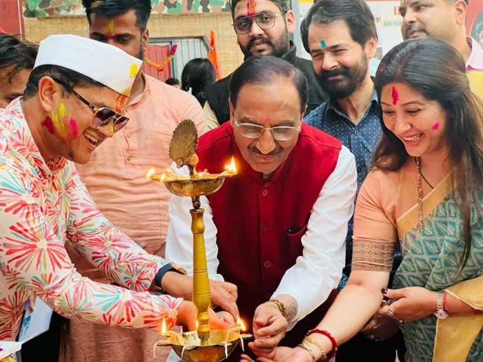 सीआईएमएस एंड यूआईएचएमटी ग्रुप ऑफ कॉलेज देहरादून में आयोजन किया गया भव्य होली मिलन कार्यक्रम