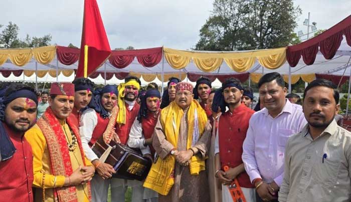 सनातन धर्म से जुड़ी हैं होली की जड़े : महाराज