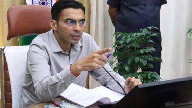 जिलाधिकारी सविन बंसल की सख्ती से विधवा को मिला न्याय, बैंक ने लौटाए कागज और माफ किया ऋण