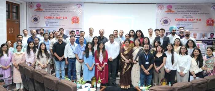 श्री महंत इन्दिरेश अस्पताल में विशेषज्ञ बोले रूमेटाॅइड रोगी काॅर्नियल अल्सर से आँखों को कैसे बचायें