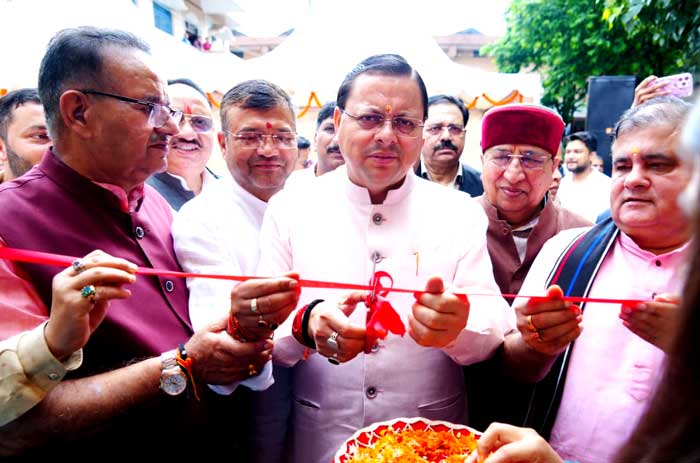मुख्यमंत्री धामी ने सेवा पखवाड़ा के अंतर्गत नगर निगम देहरादून द्वारा आयोजित प्रदर्शनी का किया शुभारंभ
